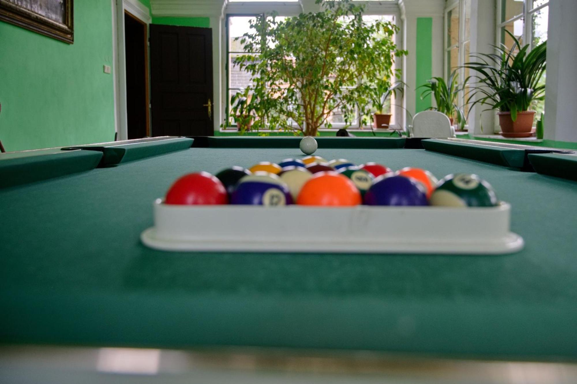 Zamek Usobi Apartment Bagian luar foto